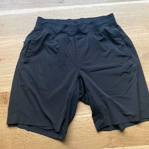 Men’s medium lulu lemon shorts